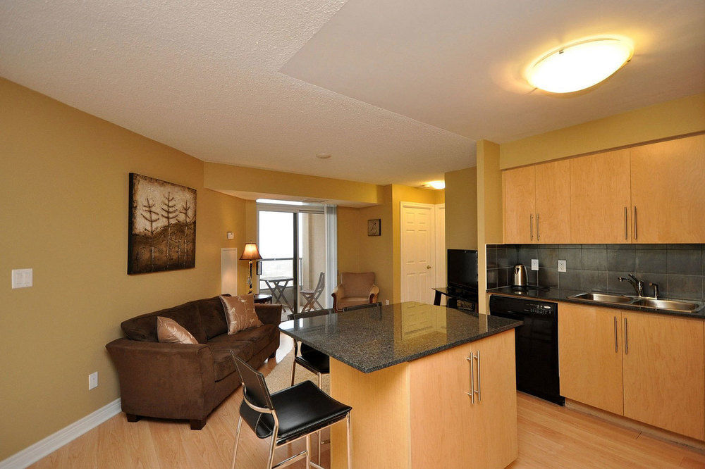 Napa Furnished Rental Apartments Square One Миссиссага Экстерьер фото