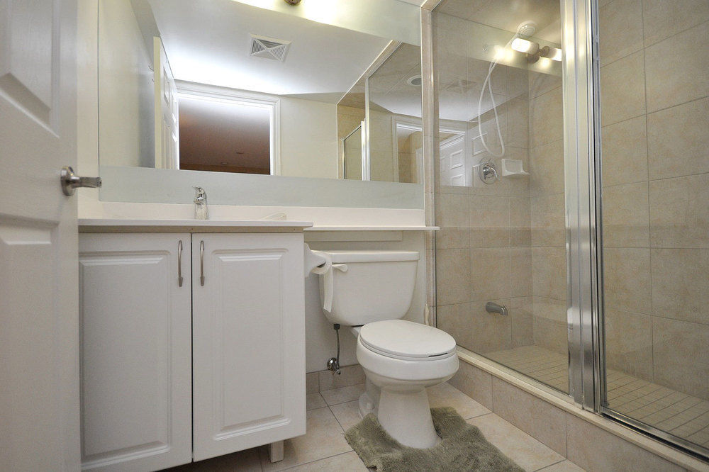 Napa Furnished Rental Apartments Square One Миссиссага Экстерьер фото